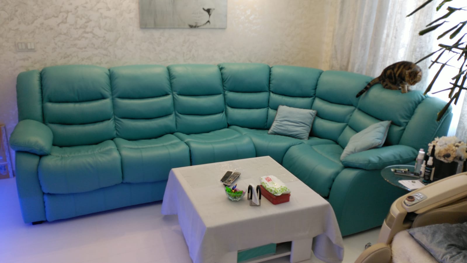 Перетяжка дивана на дому. Светлоград